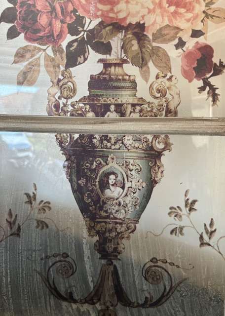 DECORATIVE GLASS COTTAGE PANE