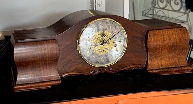 Mantel Clock