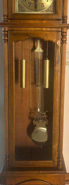 CANADIAN LINDEN WOOD GRANDMOTHER CLOCK