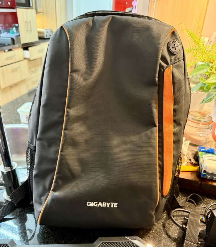 Gigabyte Sabre 17 i7 | GTX Graphics | 16GB RAM | M2 500GB SSD + 1TB HDD