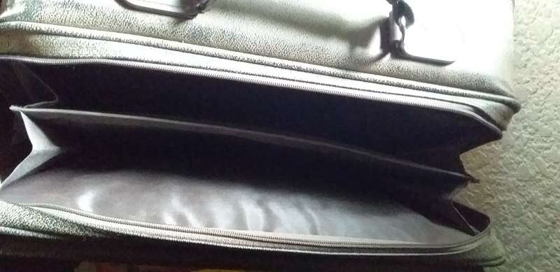 Targus Briefcase / Laptop Bag /  Carry on travel bag