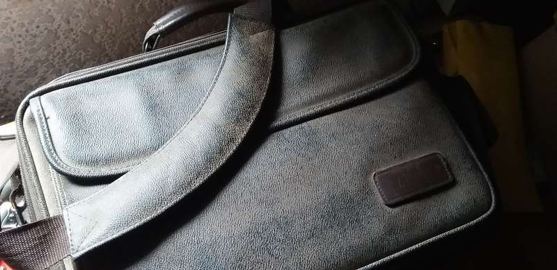 Targus Briefcase / Laptop Bag /  Carry on travel bag