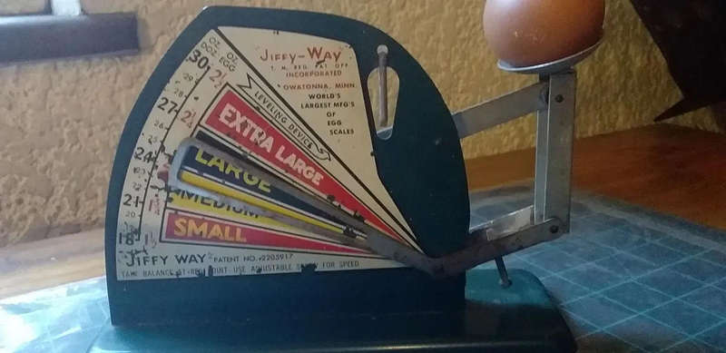 1950s Vintage Jiffy Way Egg Grading Scale DARK Green Working