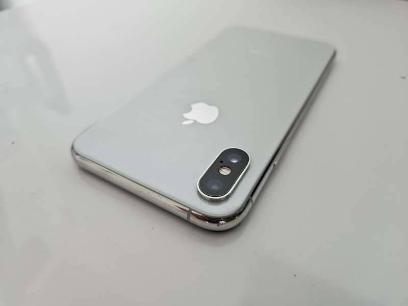 Apple iPhone XS 64GB silver