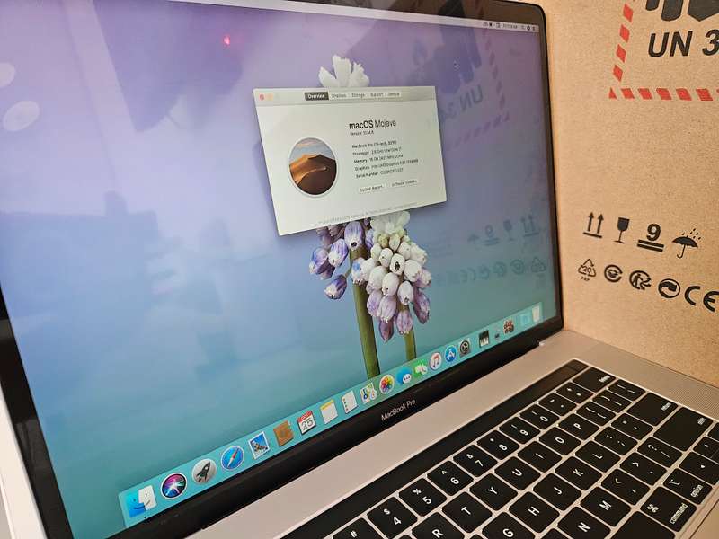 Macbook Pro 15 Touch Bar 2.2GHz Core i7 16GB 512GB 2019