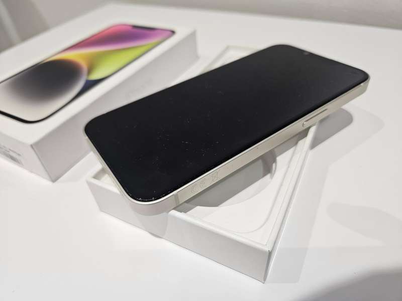 Apple iPhone 14 128GB - Starlight