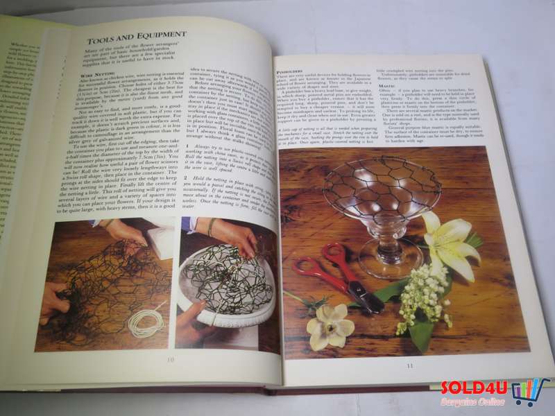 The Complete guide to Flower Arranging by  Shirley Monckton