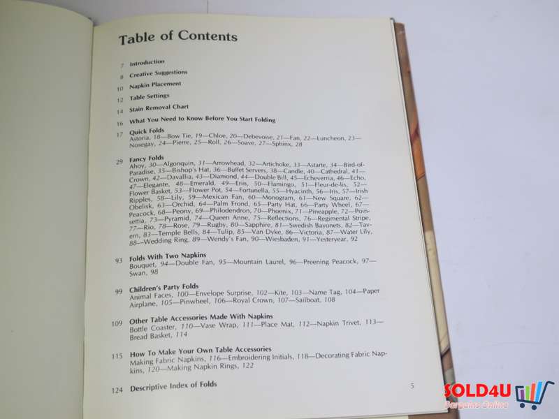 Fancy Folds - The Art of Napkin Folding by Linda Hetzer