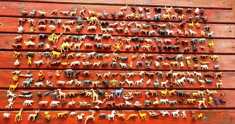 280 DOMESTIC, WILD AND FARM ANIMALS MADE IN HONG KONG