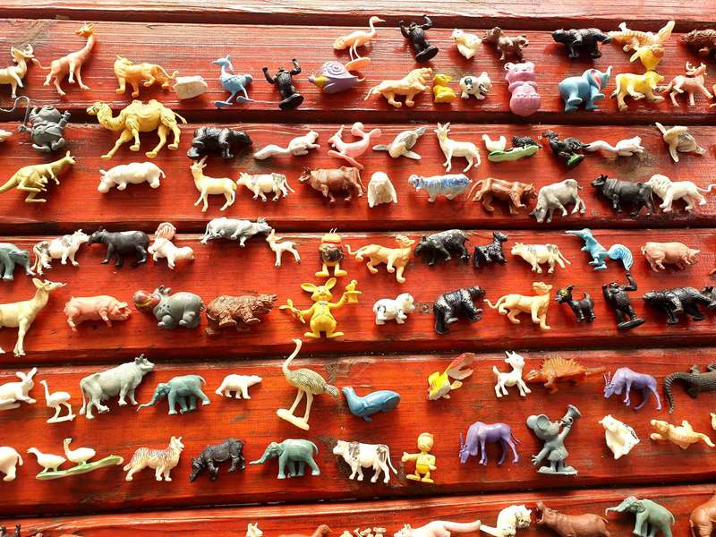 280 DOMESTIC, WILD AND FARM ANIMALS MADE IN HONG KONG