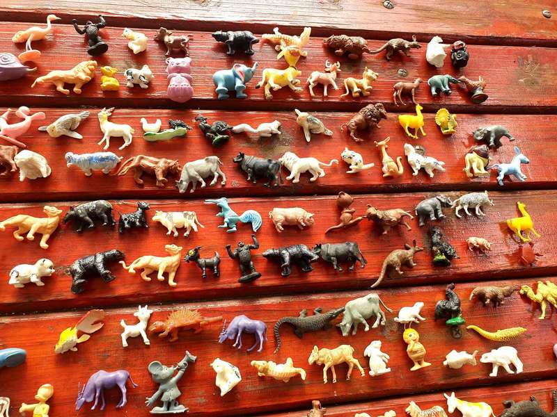 280 DOMESTIC, WILD AND FARM ANIMALS MADE IN HONG KONG