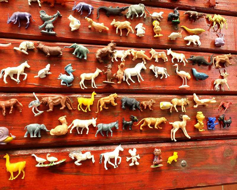 280 DOMESTIC, WILD AND FARM ANIMALS MADE IN HONG KONG