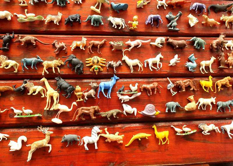 280 DOMESTIC, WILD AND FARM ANIMALS MADE IN HONG KONG