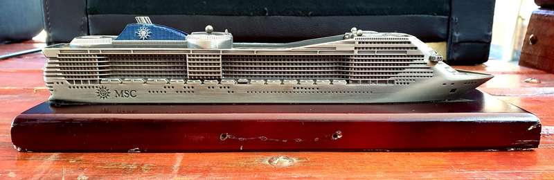 VINTAGE MSC CRUISE SHIP MODEL HEAVY DIE CAST
