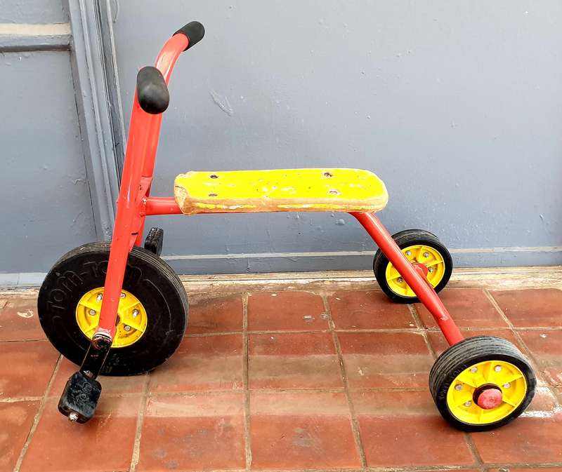 VINTAGE TOMTOM TRICYCLE SOLID RUBBER WHEELS