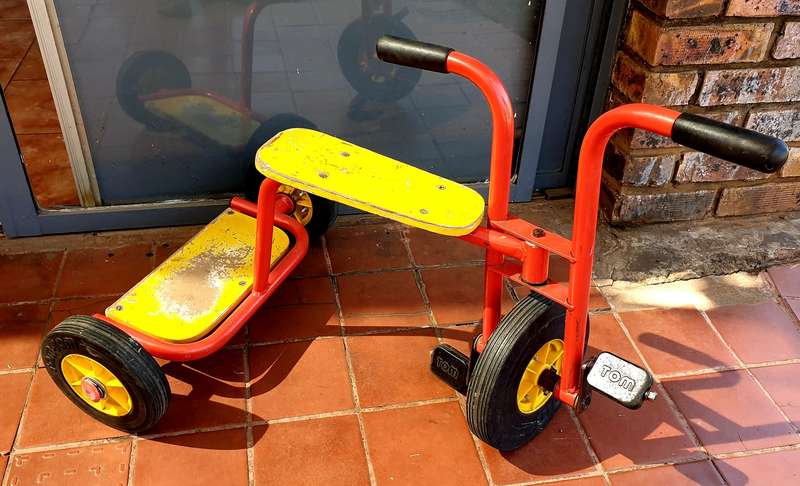 VINTAGE TOMTOM DOUBLE STACKTRICYCLE SOLID RUBBER WHEELS