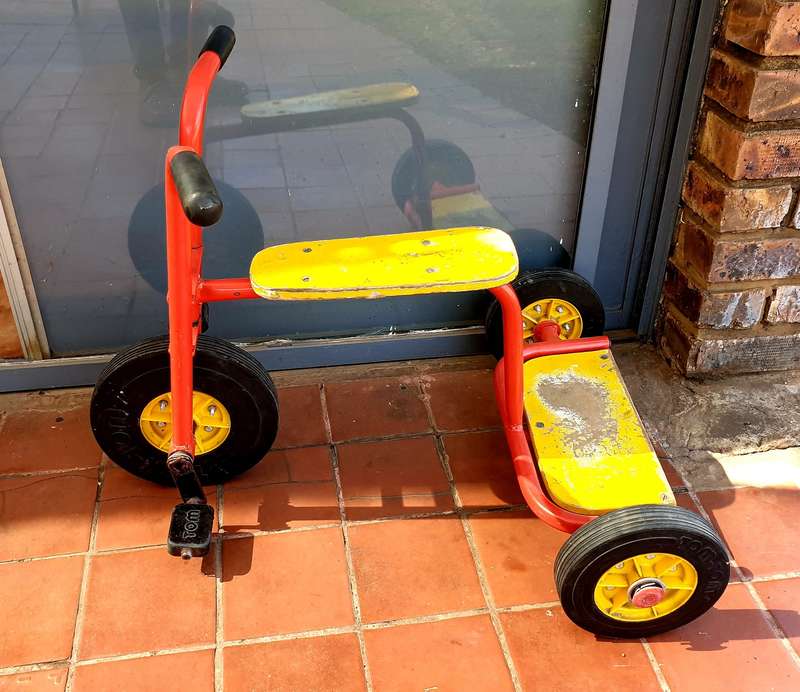 VINTAGE TOMTOM DOUBLE STACKTRICYCLE SOLID RUBBER WHEELS