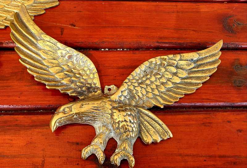 VINTAGE SOLID BRASS EAGLES 440 AND 340 MM WIDE