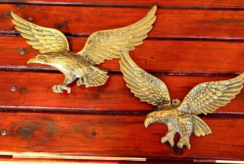 VINTAGE SOLID BRASS EAGLES 440 AND 340 MM WIDE