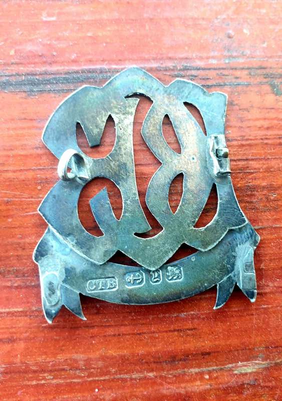 VINTAGE HALLMARKED BADGES SILVER 36g