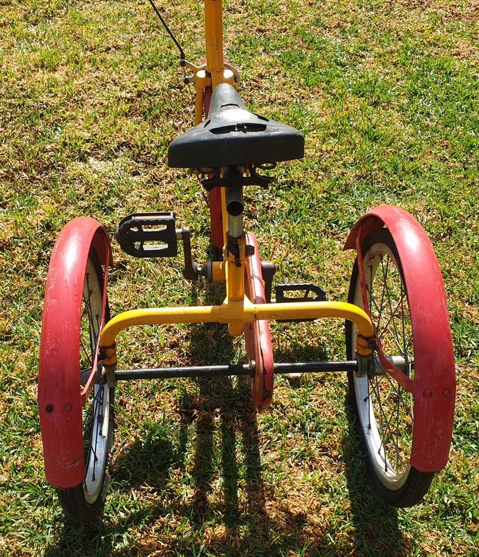 VINTAGE PICKLES ENGLAND CHAIN DRIVEN TRICYCLE 1050 X 700 MM HIGH