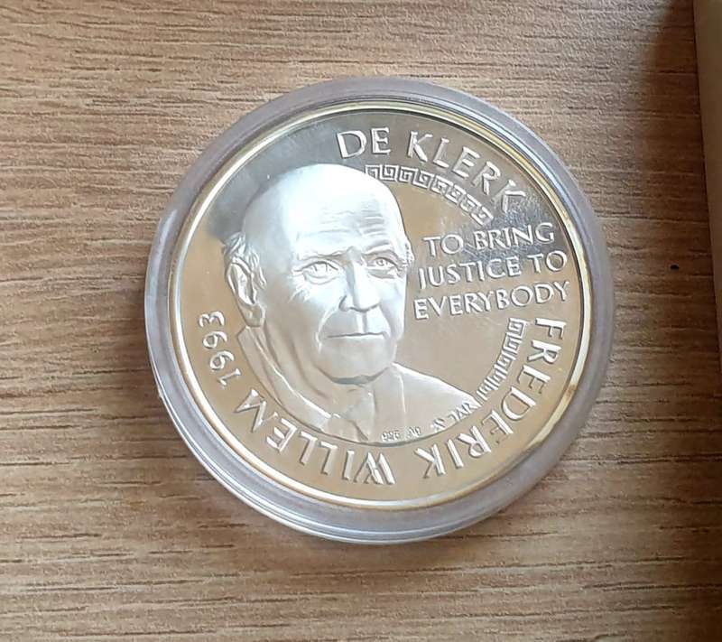 1993 NOBEL PRIZE WINNER MANDELA/DE KLERK 1 OZ ISSUED 2009 MINT OF NORWAY 25000 MINTAGE