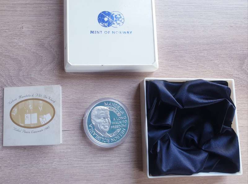 1993 NOBEL PRIZE WINNER MANDELA/DE KLERK 1 OZ ISSUED 2009 MINT OF NORWAY 25000 MINTAGE