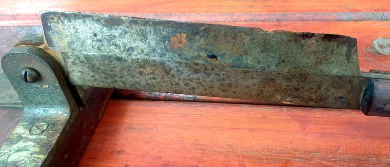 ANTIQUE CUTTER