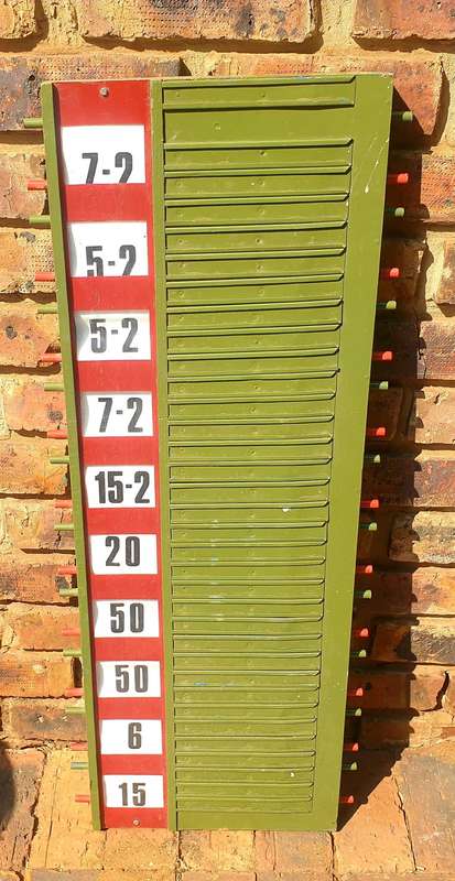 VINTAGE OLD SCHOOL MANUAL BETTING BOARD DOUBLE SIDED