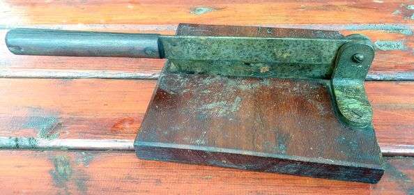 ANTIQUE CUTTER