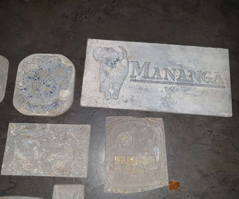 VINTAGE METAL PRINTING BLOCKS