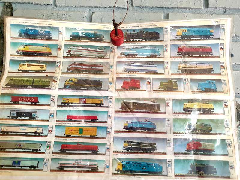 LARGE VINTAGE HISTORY OF LIMA MODEL TRAINS DOUBLE SIDED