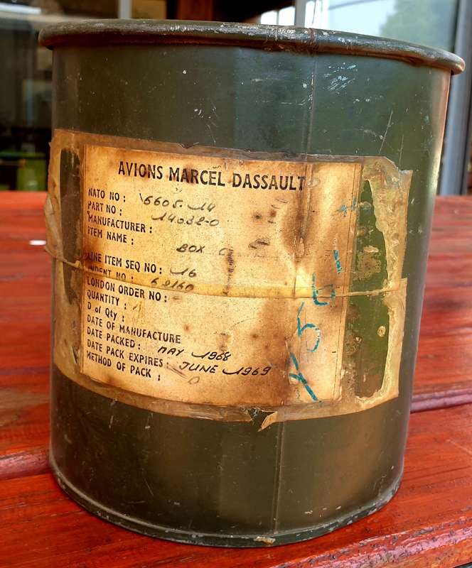 FRENCH MILITARY AIR FORCE CONTAINER