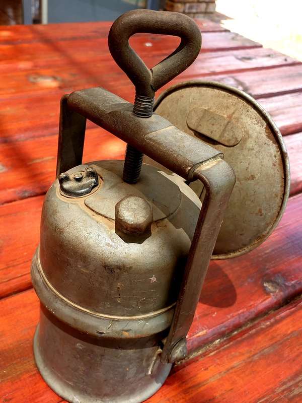VINTAGE COMPLETE CARBIDE LANTERN