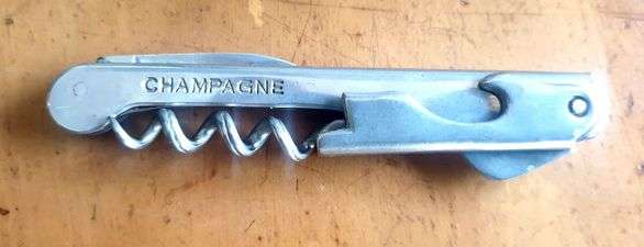 VINTAGE FRENCH BAR TOOL