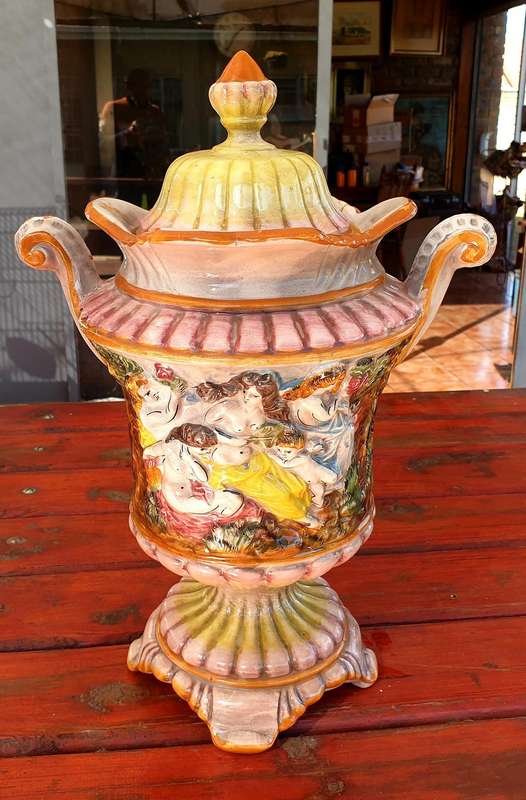 VINTAGE CAPODIMONTE URN VASE 420 MM HIGH