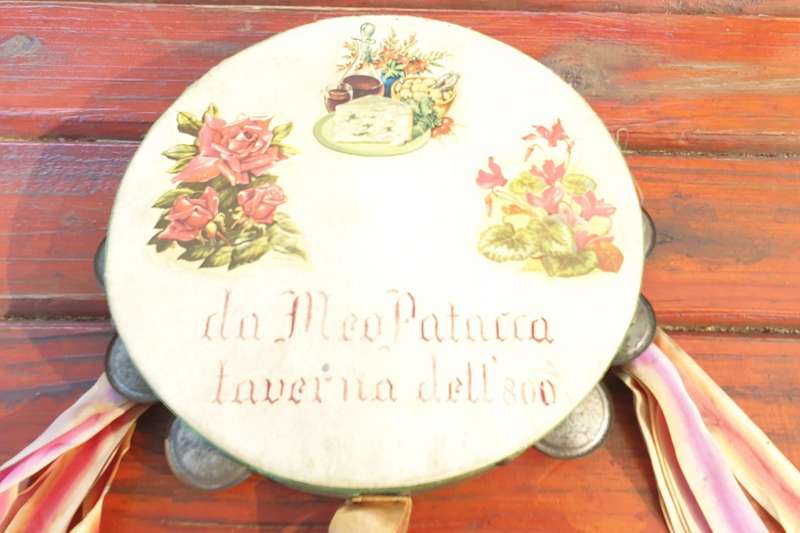 TAMBORINE ALL THE WAY FROM ITALY ROME AND SORRENTO 10 INCHES