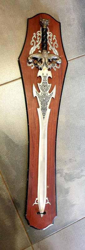 MASSIVE SWORD FOR DISPLAY 990 MM