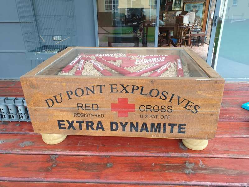 SPECIAL DU PONT EXPLOSIVES SMALL TABLE