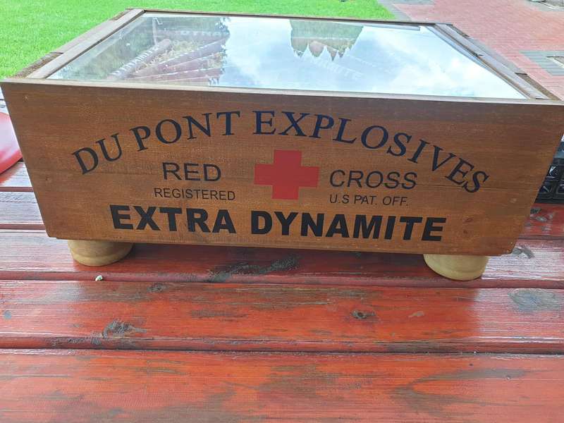 SPECIAL DU PONT EXPLOSIVES SMALL TABLE