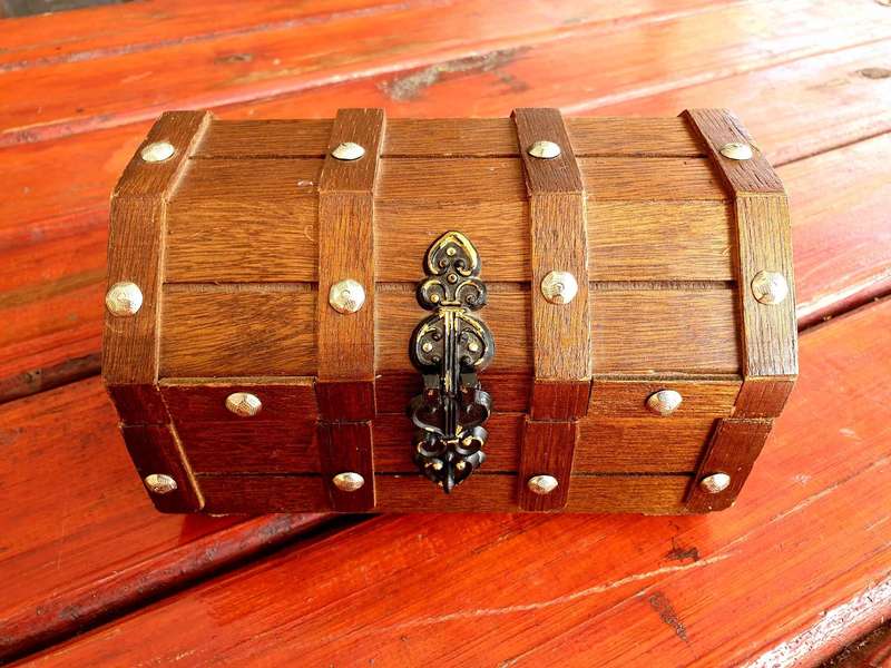 VINTAGE WOODEN ELWECO MUSIC BOX WORKING CONDITION