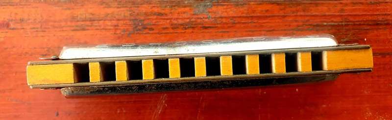 VINTAGE HOHNER BLUES HARP HARMONICA A KEY