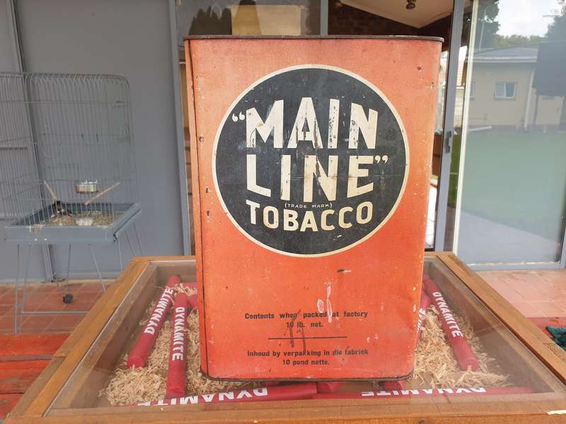 MAIN LINE 10 POUND TOBACCO TIN