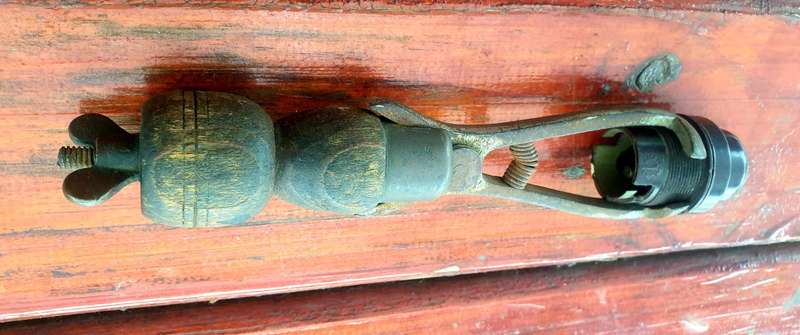 RARE 1905 PINCHING TOOL