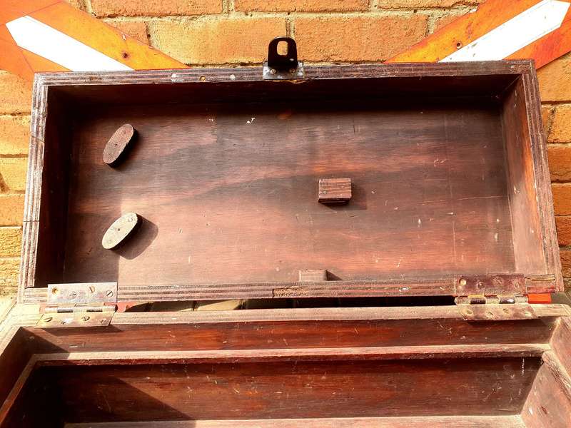 RARE SAS- SAR WOODEN BOX TRUNK 79 X 36 X 33 CM