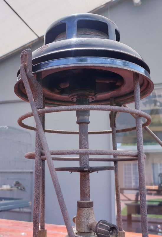 VINTAGE SAR/SAS TILLEY 7570A KEROSENE LANTERN