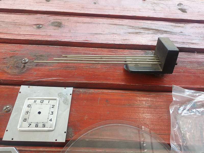 VINTAGE CLOCK SPARES LOT