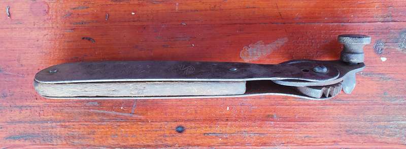 WW2 GERMAN WEHRMACHT EMINENT CAN OPENER.
