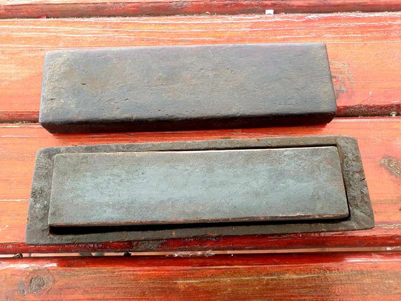ANTIQUE WET HONING STONE 8 INCHES
