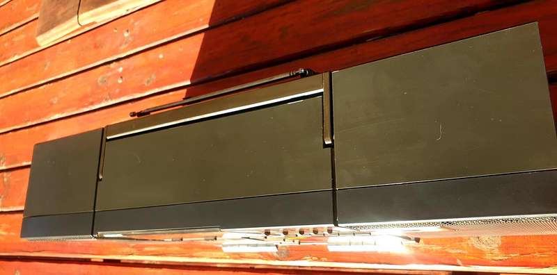 LARGE VINTAGE KIC MUSIC CENTRE MADE IN KOREA RADIO FM AND AM 12V/220V